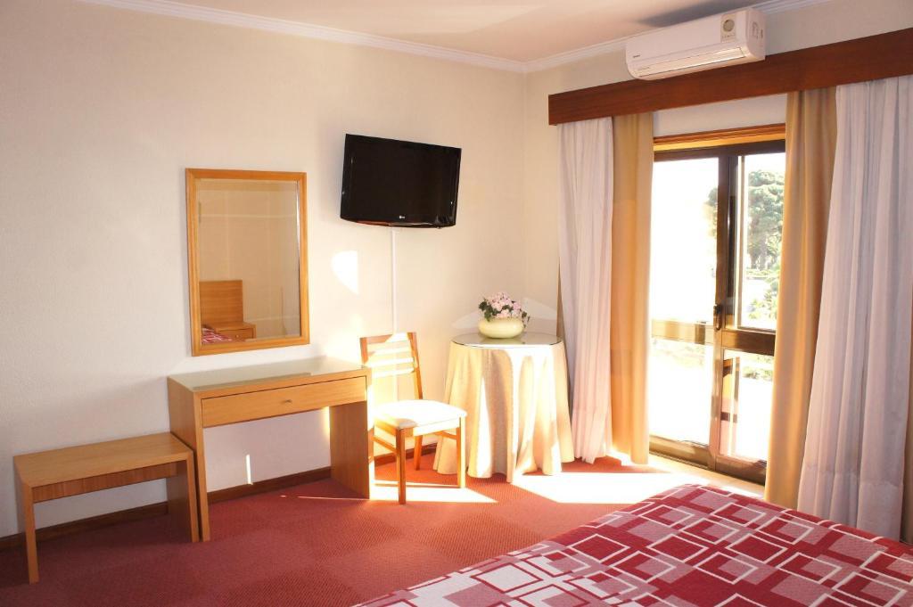 Hotel Contriz ポボア・デ・バルジン エクステリア 写真